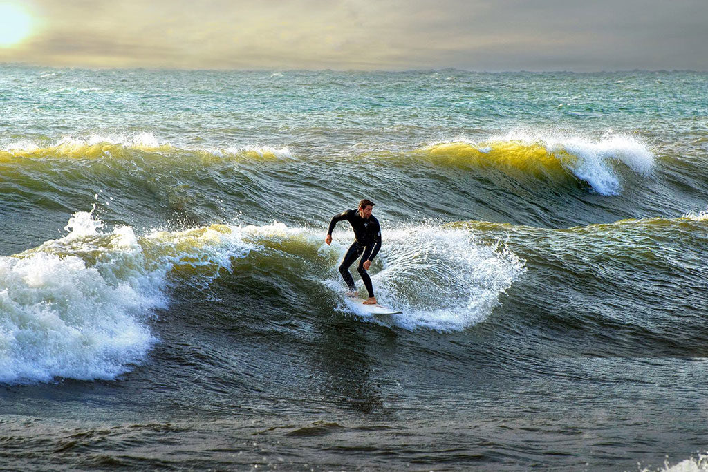 winter activities surfing