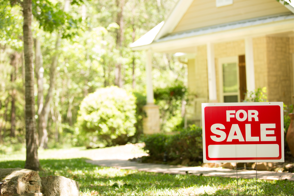 Toronto real estate interest rates