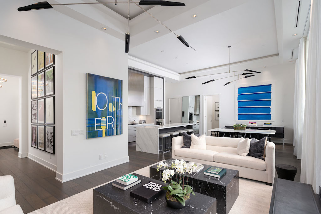 2004-111 st clair ave w