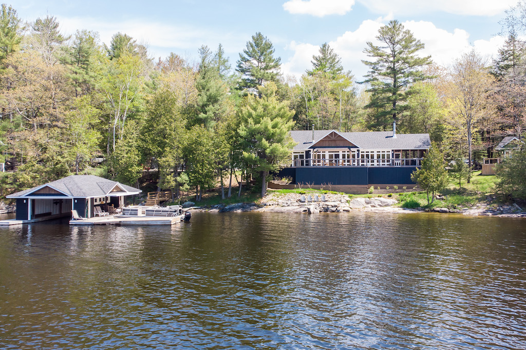 1019 sunny bay lane s