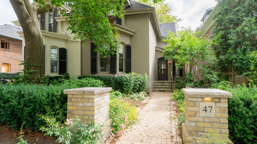 A photo of the front entrance to this semi-detached Victorian home.