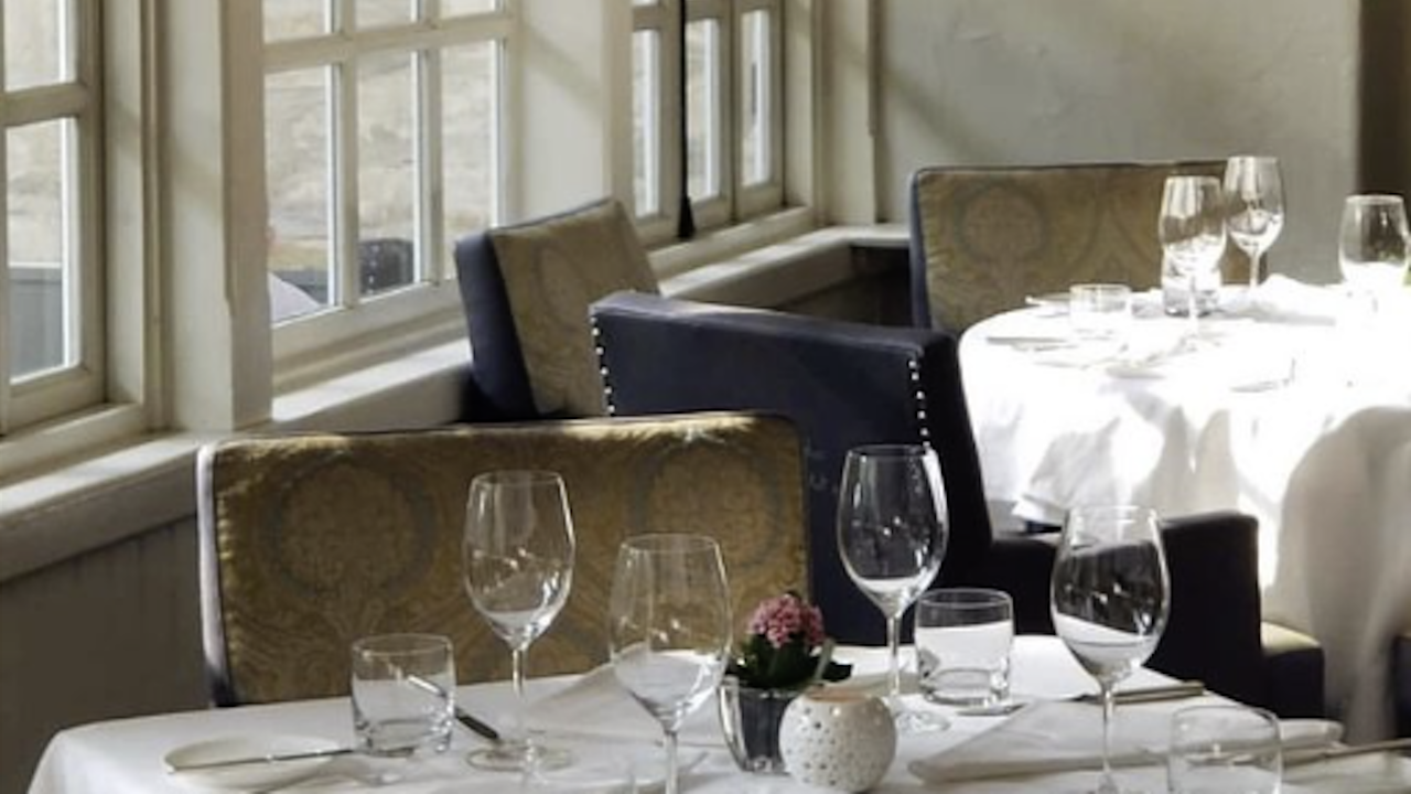 Auberge du Pommier French