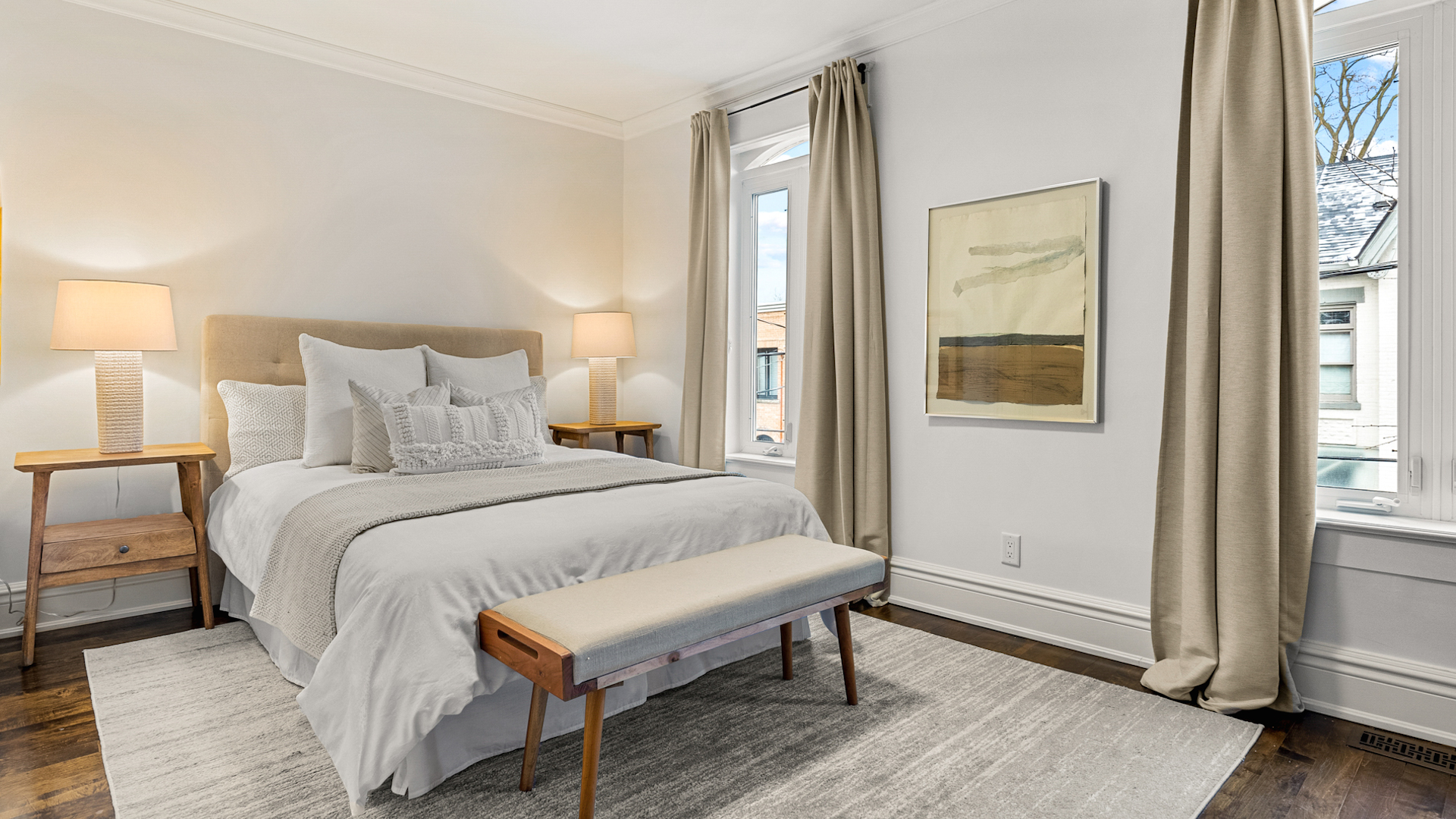 15 Ottawa St. primary bedroom