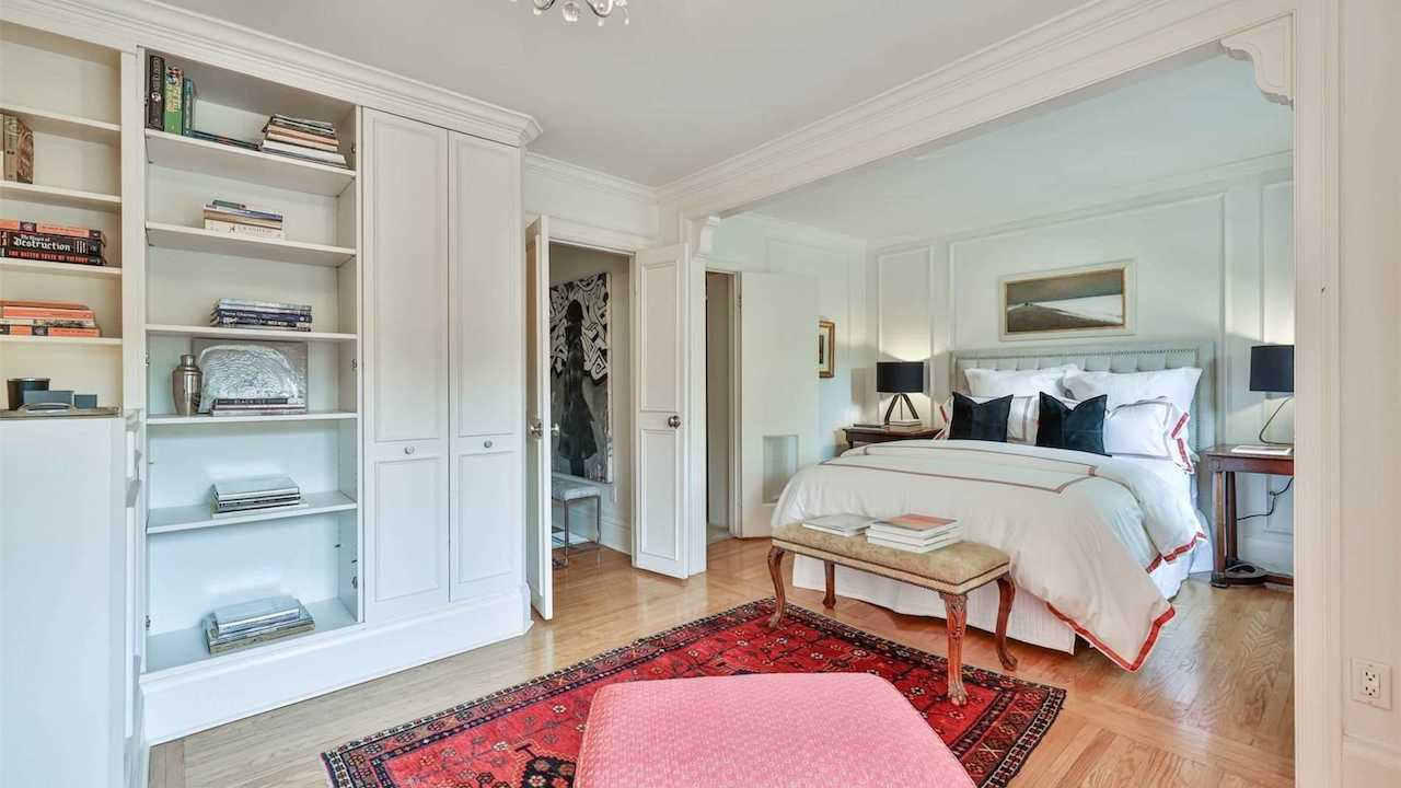 26 Summerhill Ave. price drop