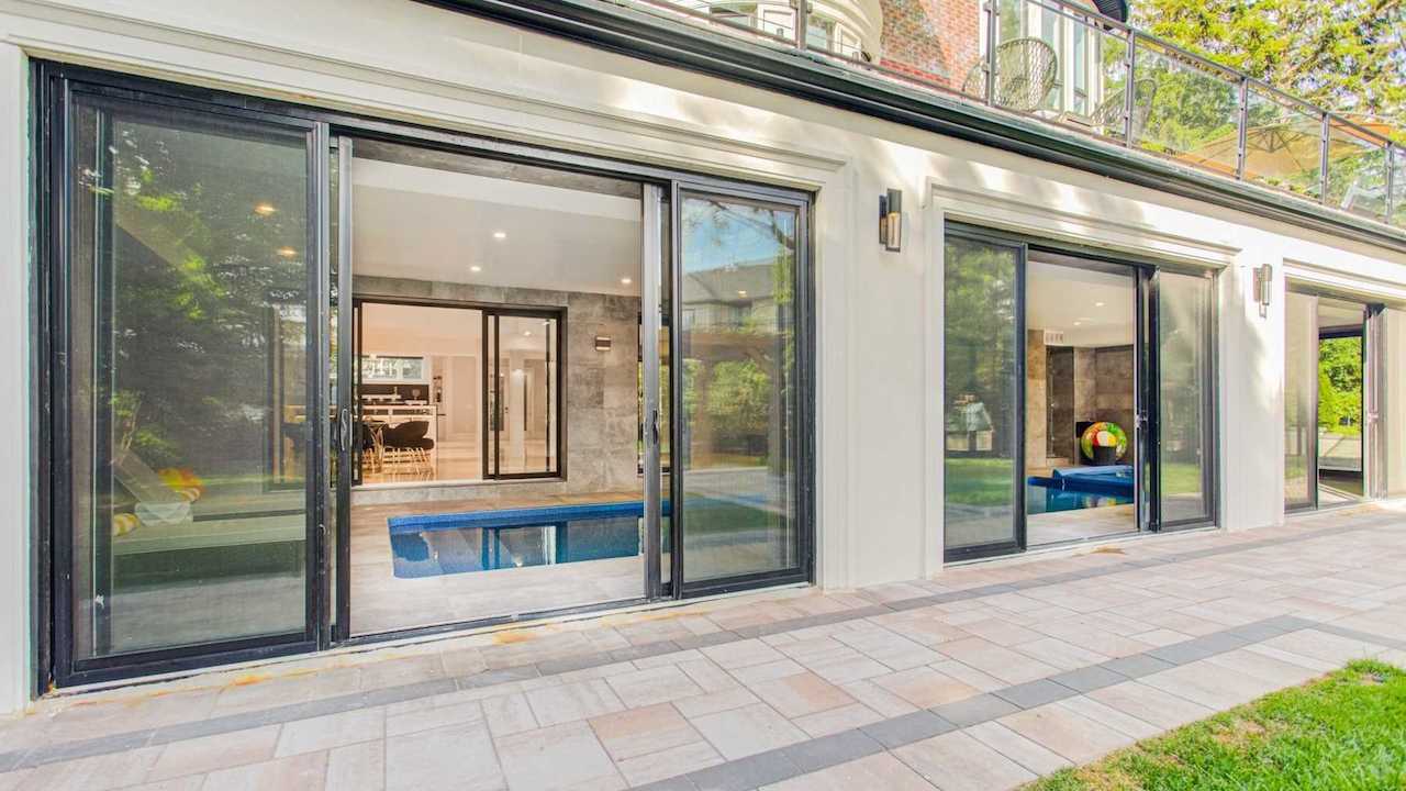 8 Cavalier Cres. price drop