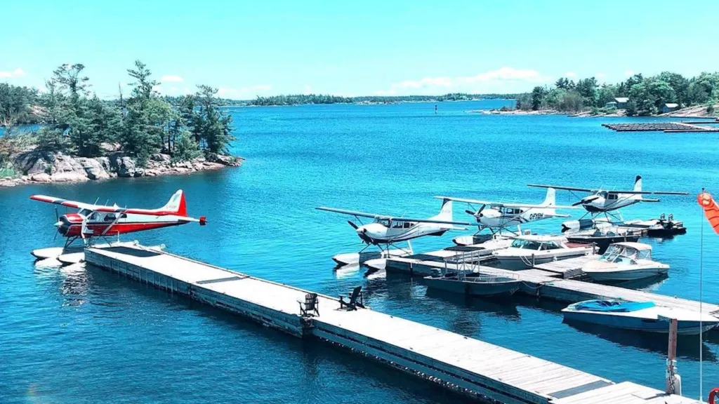 Henry's restaurant fly-in Muskoka