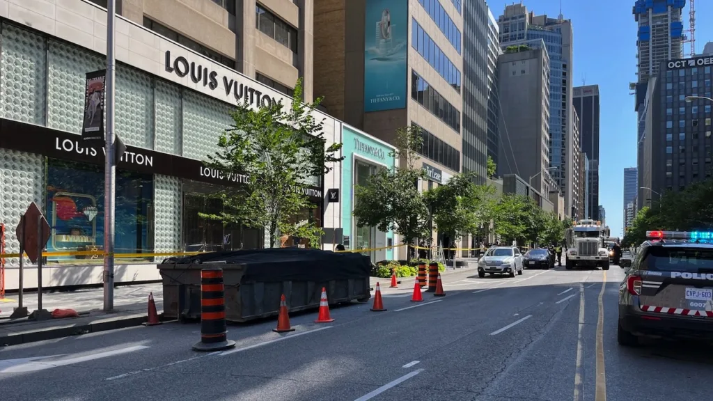 Construction dumpster near accident (photo: Jun Nogami)